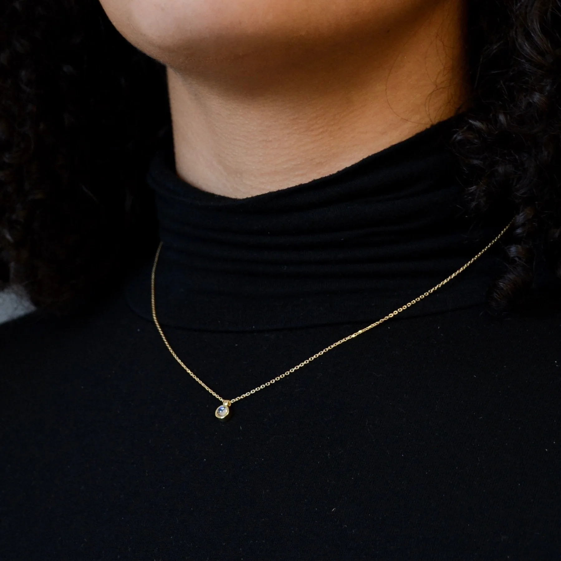 '100 Ways' Moonstone Cabochon Necklace | 0.30ct |