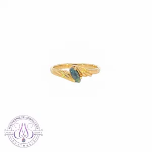 18kt Yellow Gold Black Opal 0.2ct ring