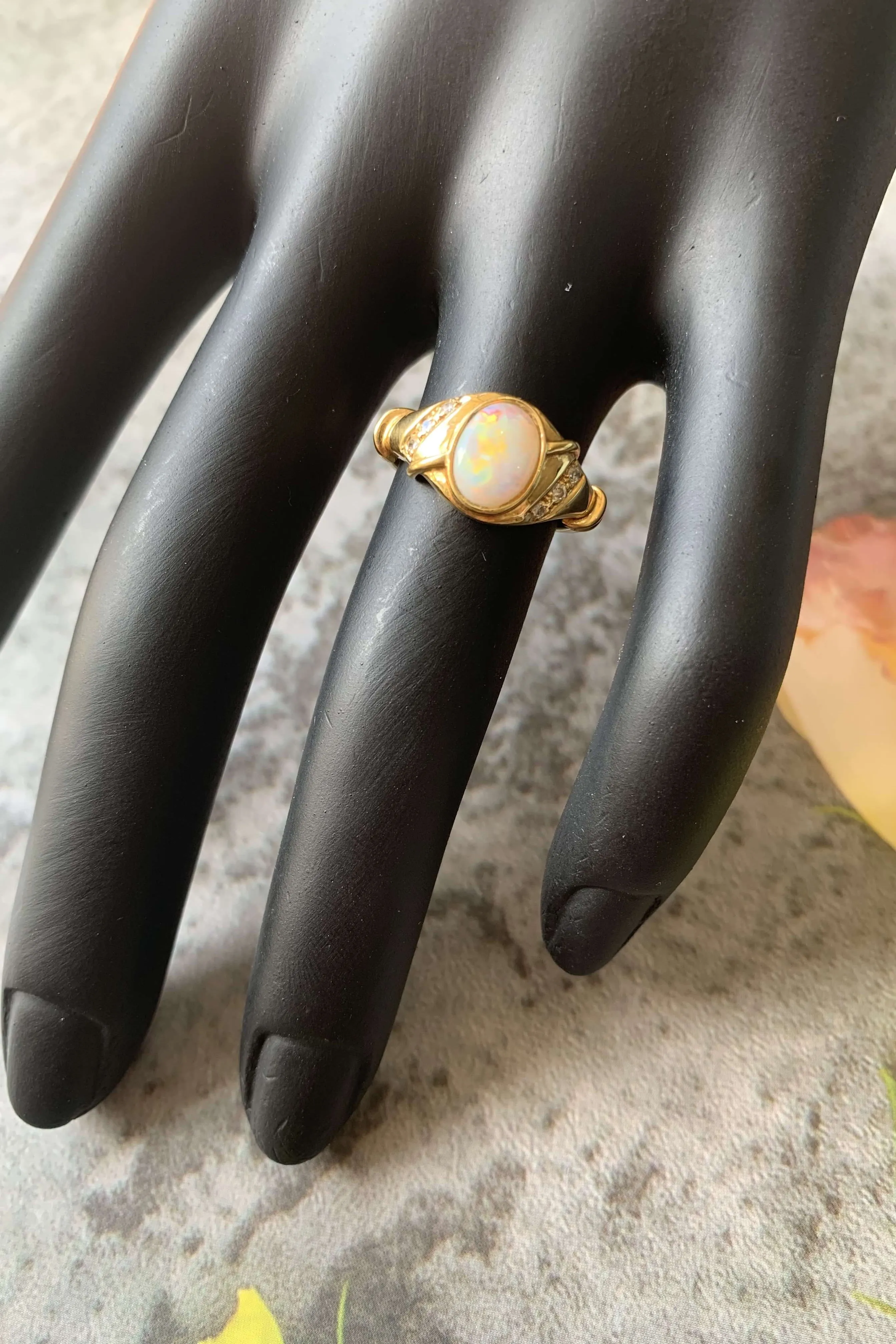 18kt Yellow Gold Fire Opal and Diamond ring