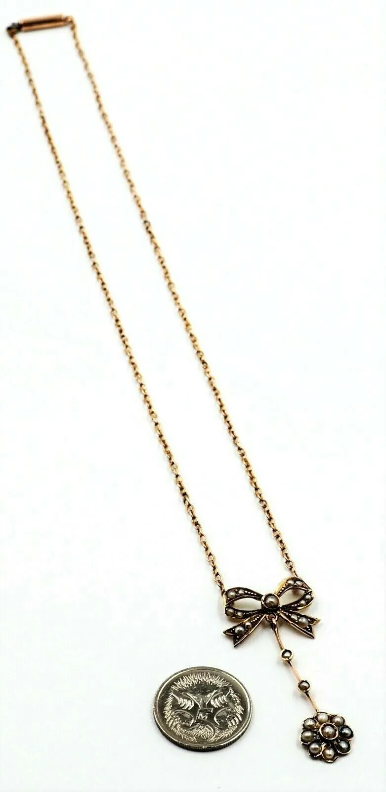 9ct Yellow Gold Vintage Bow Tie & Pearl Centrepiece Cable Link Chain Necklace