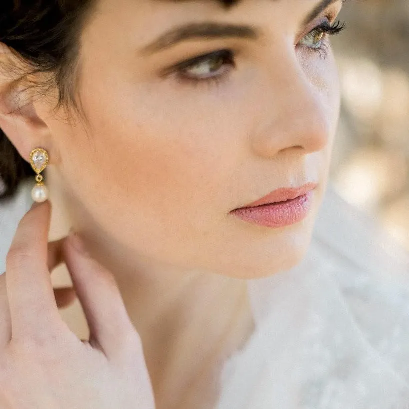 Alisha, Teardrop Pearl Gold Earrings