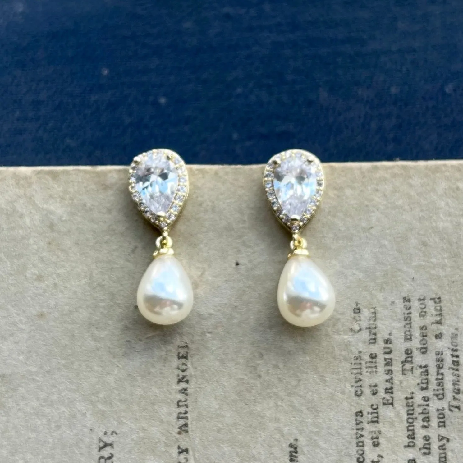 Alisha, Teardrop Pearl Gold Earrings