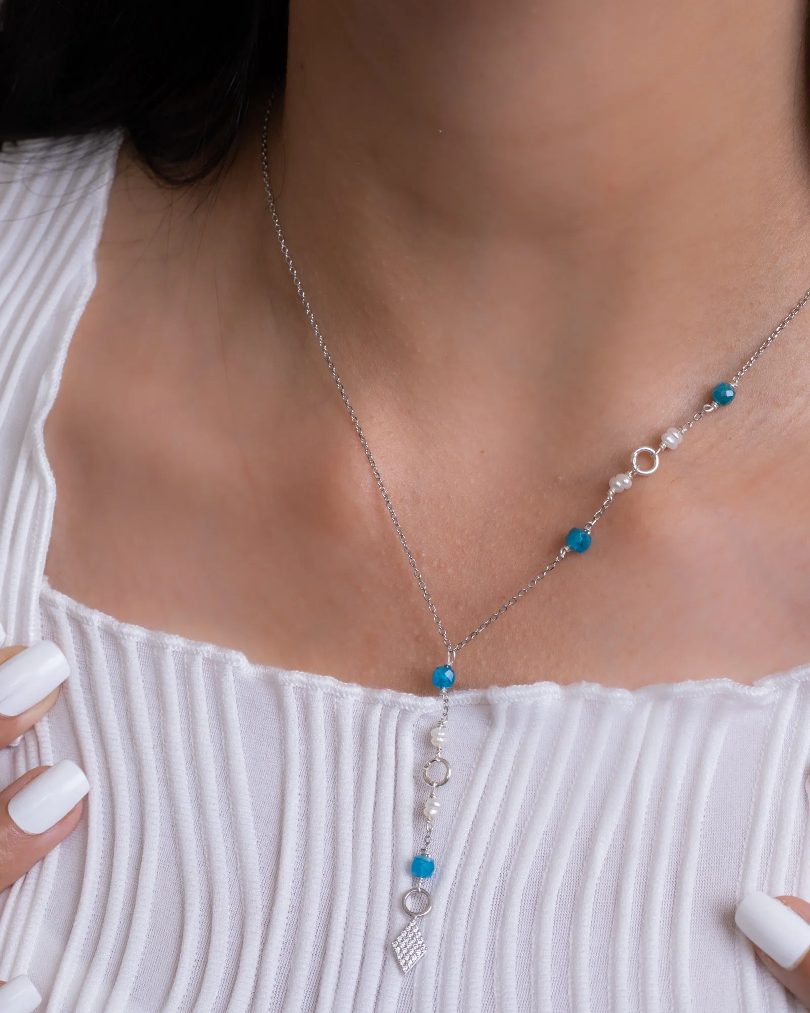 Apatite and pearl stones N