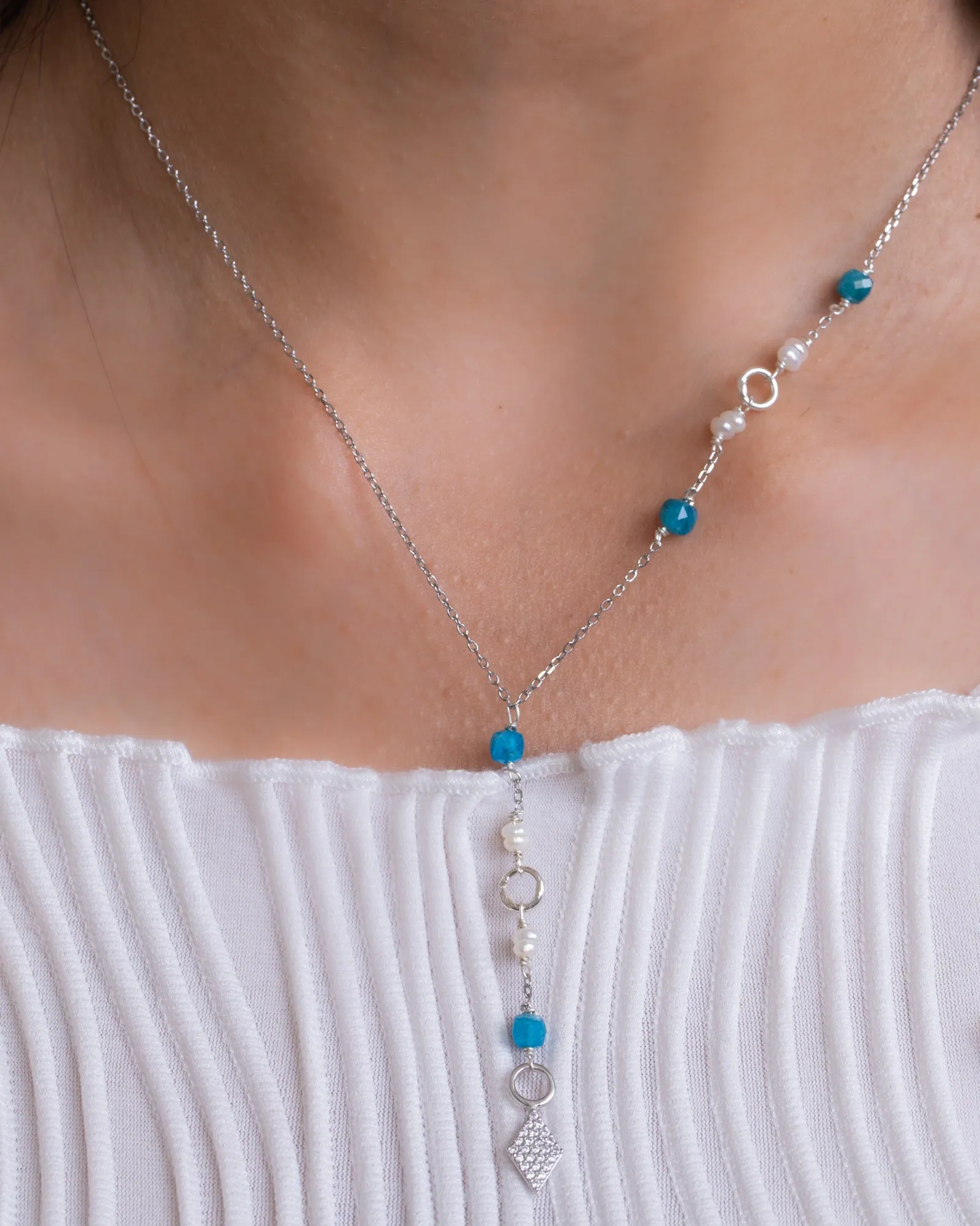 Apatite and pearl stones N