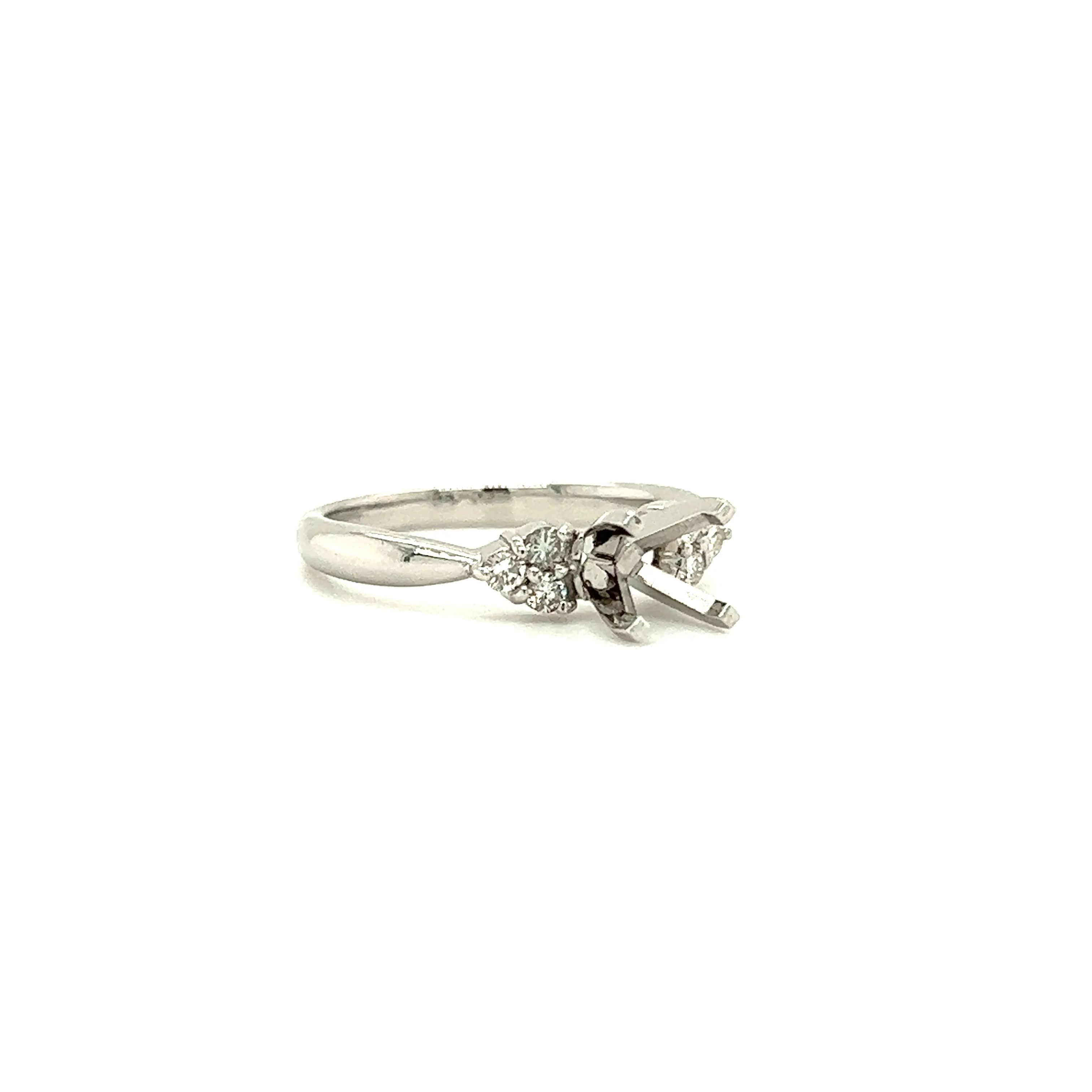 Cluster Diamond Ring Setting with 0.18ctw of Diamonds in Platinum