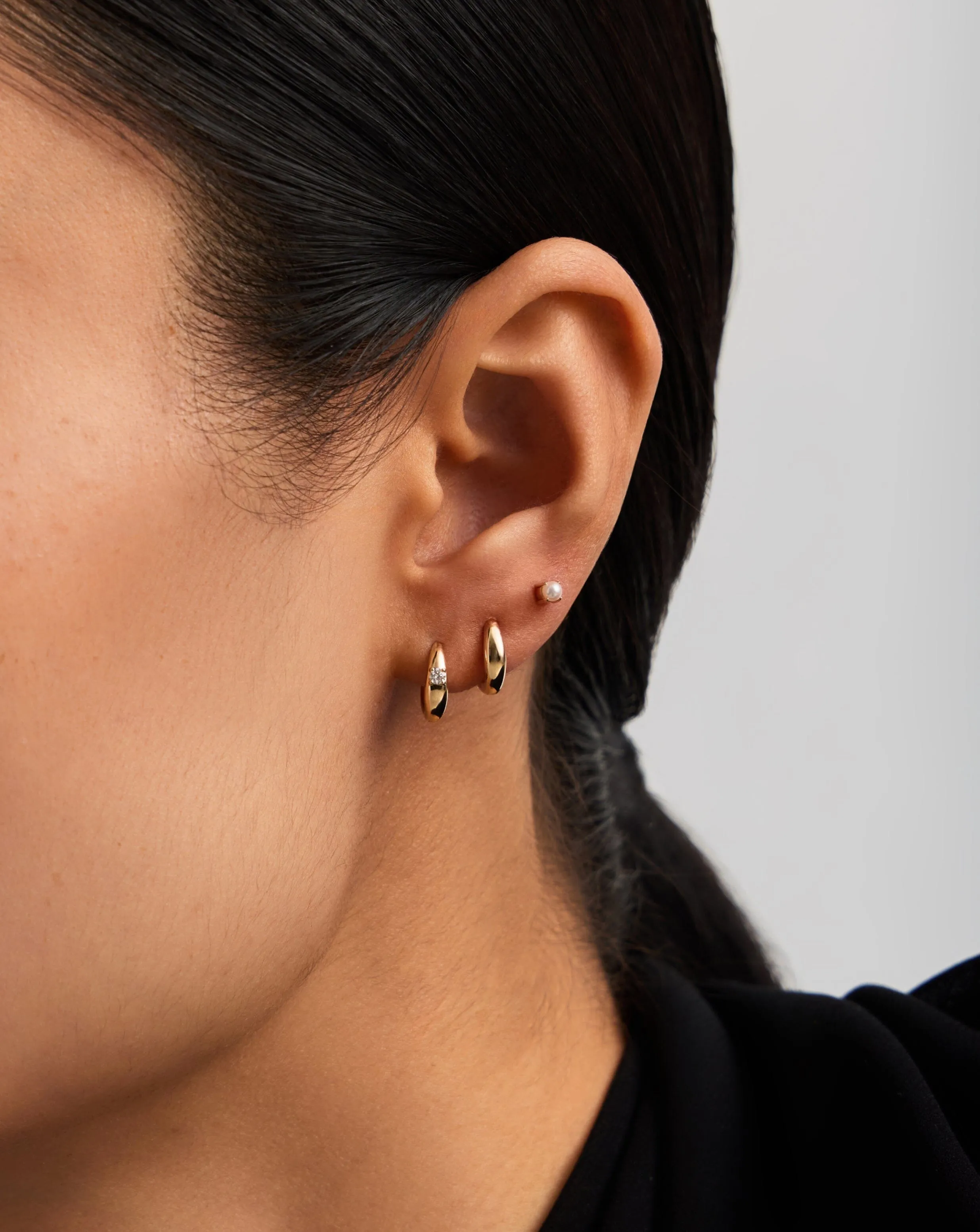 Fine Pearl Stud Earrings | 14ct Solid Gold/Pearl