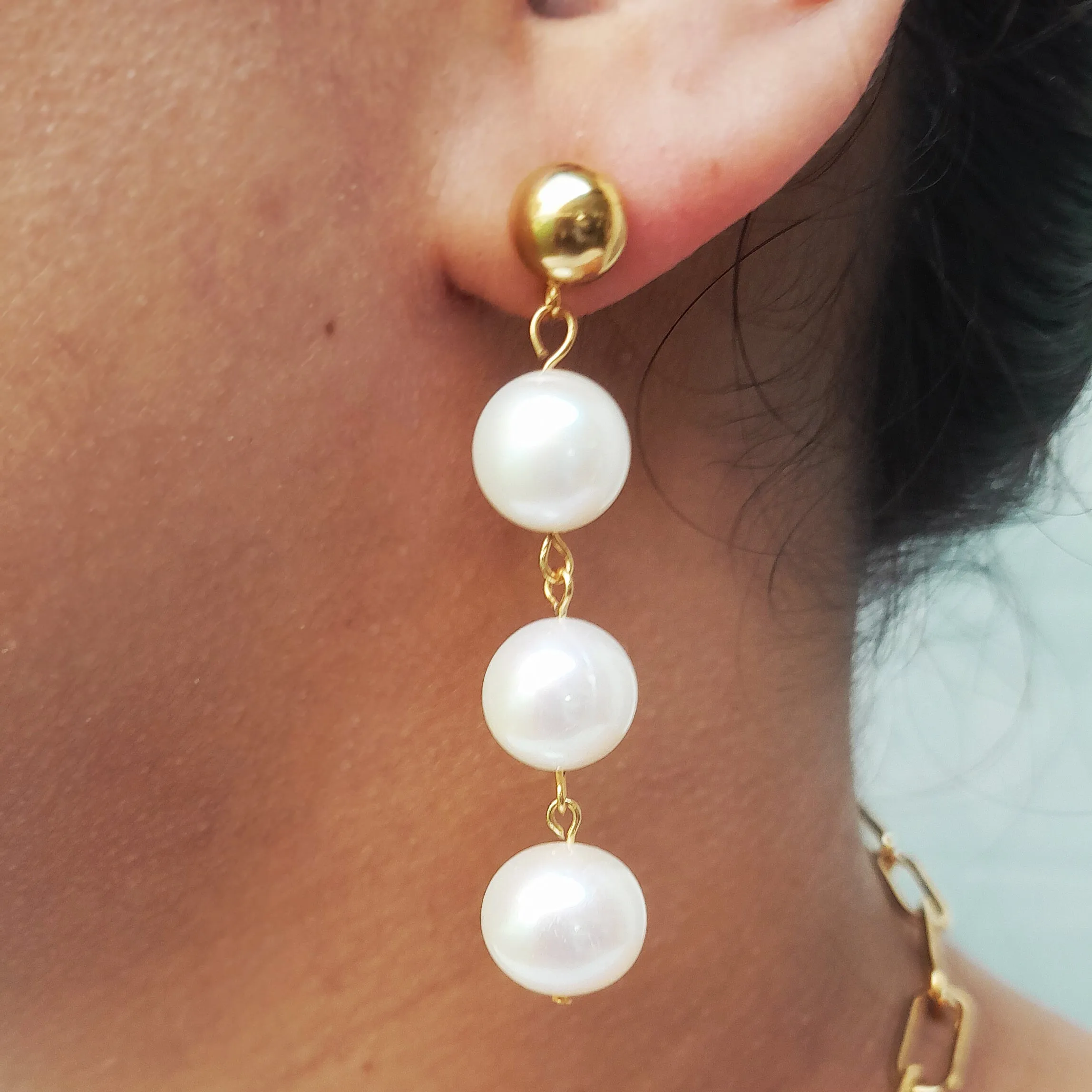 Freshwater pearl drop earrings for Modern and  Boho Brides