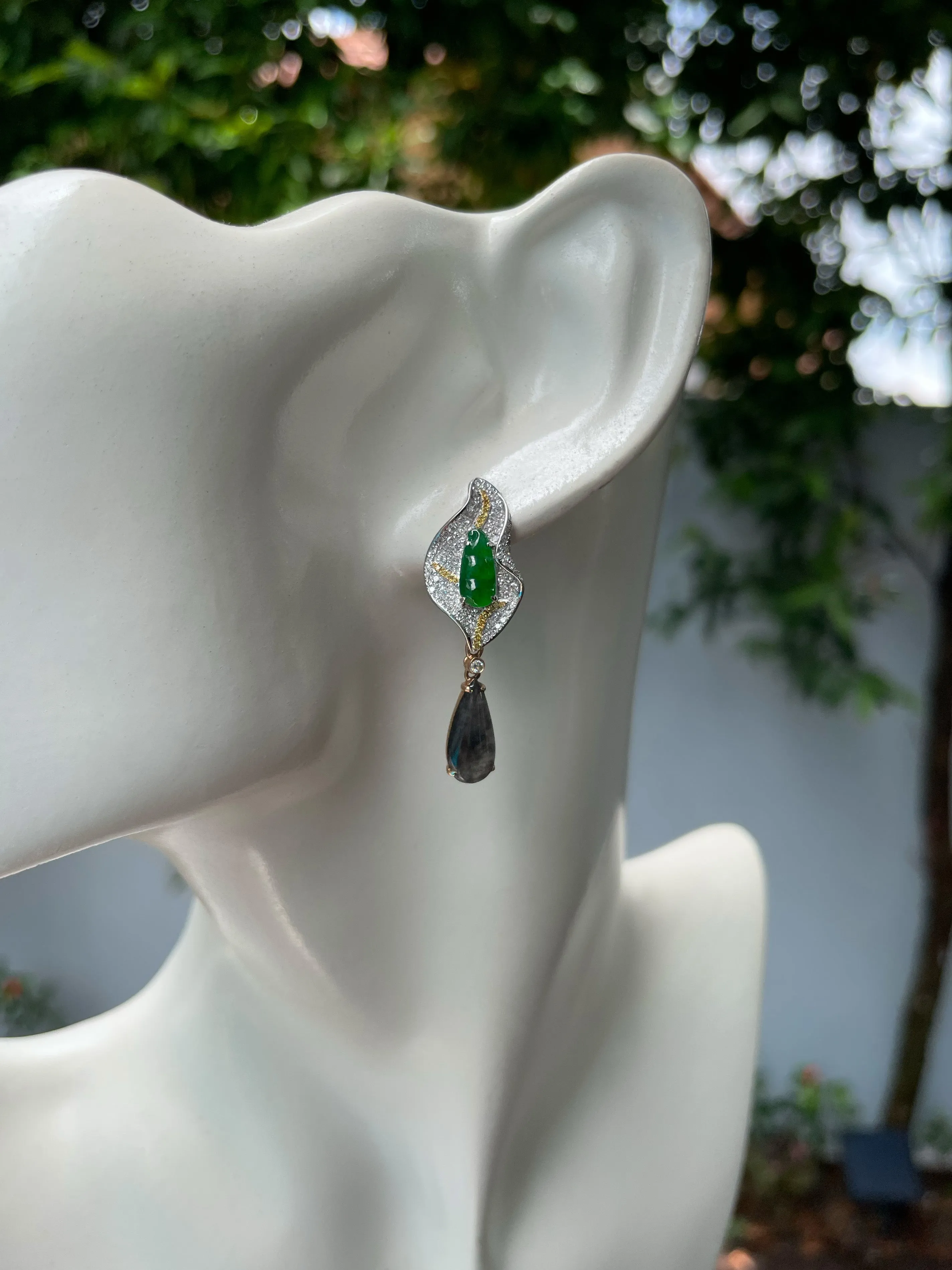 Green Jade Earrings - Peapod Carvings (NJE186)