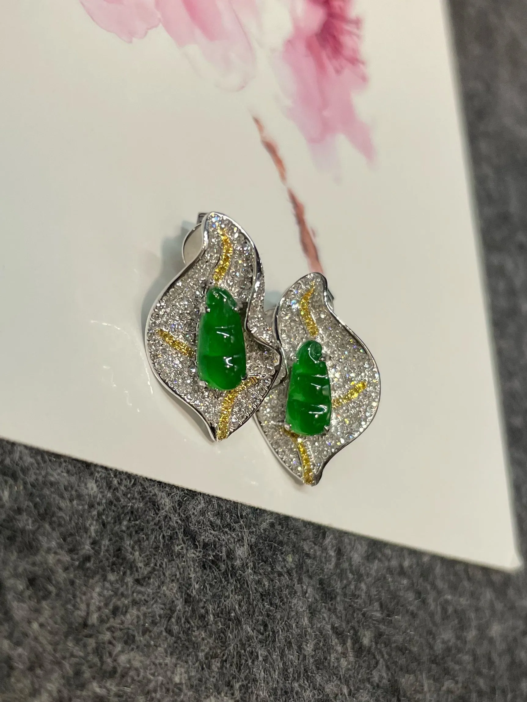 Green Jade Earrings - Peapod Carvings (NJE186)