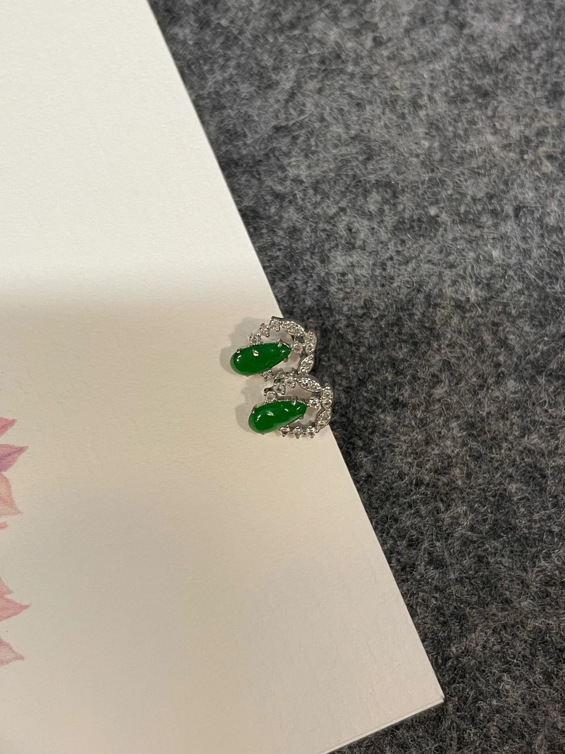 Green Jade Earrings - Peapod Carvings (NJE233)