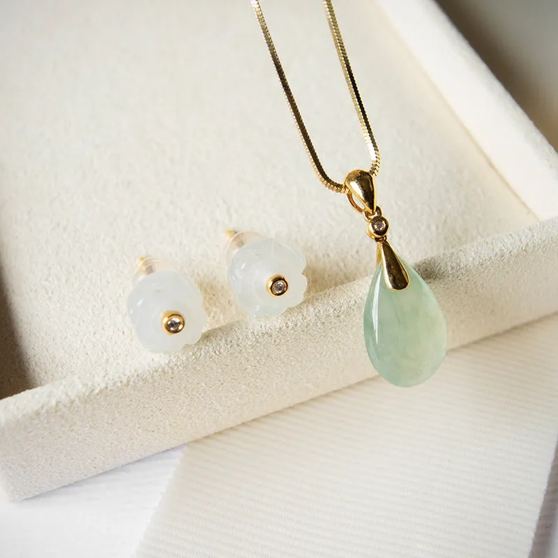 Jade Flower 18k Gold Studs