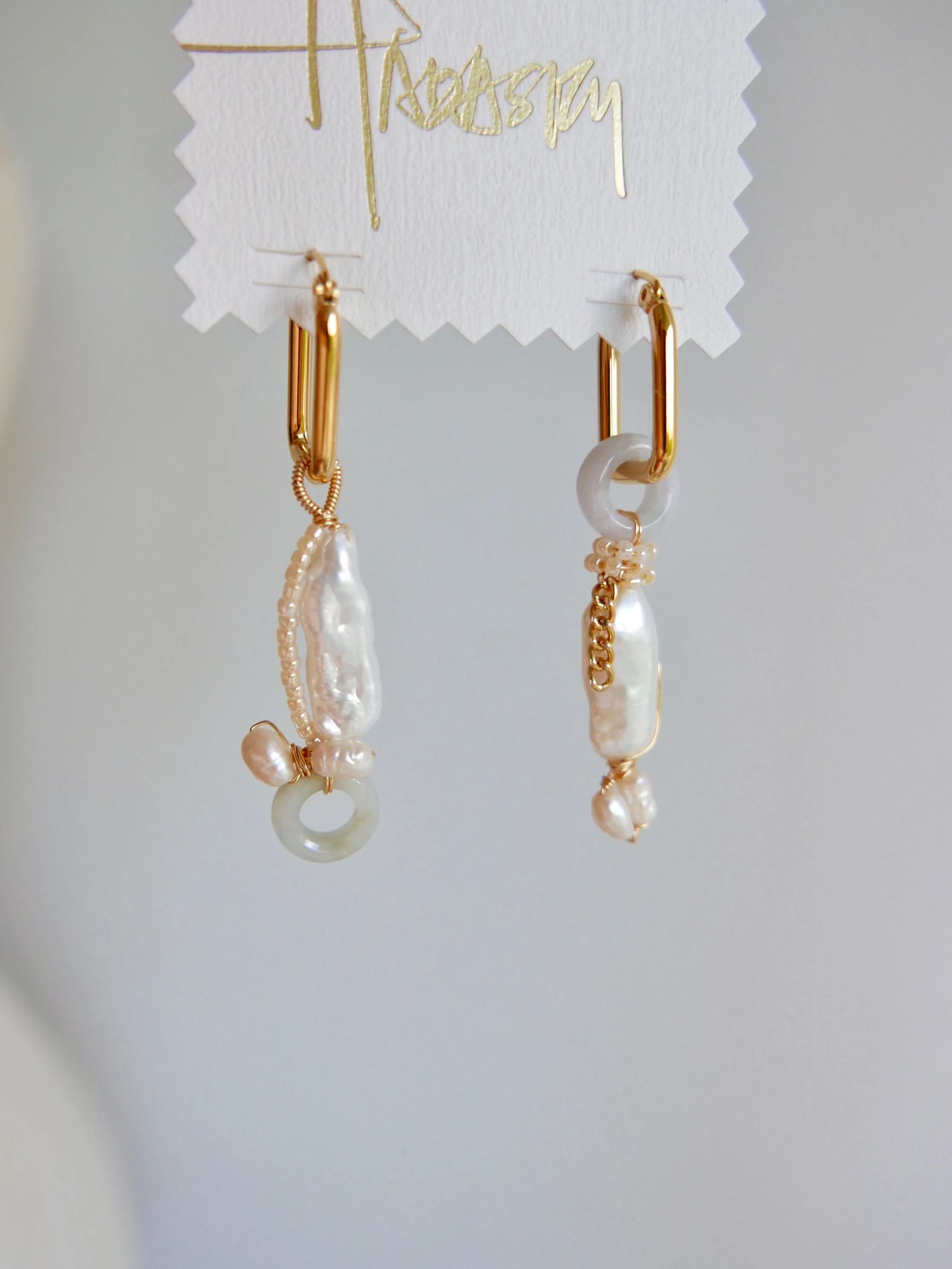 Light Path -Pearl Jade Earrings