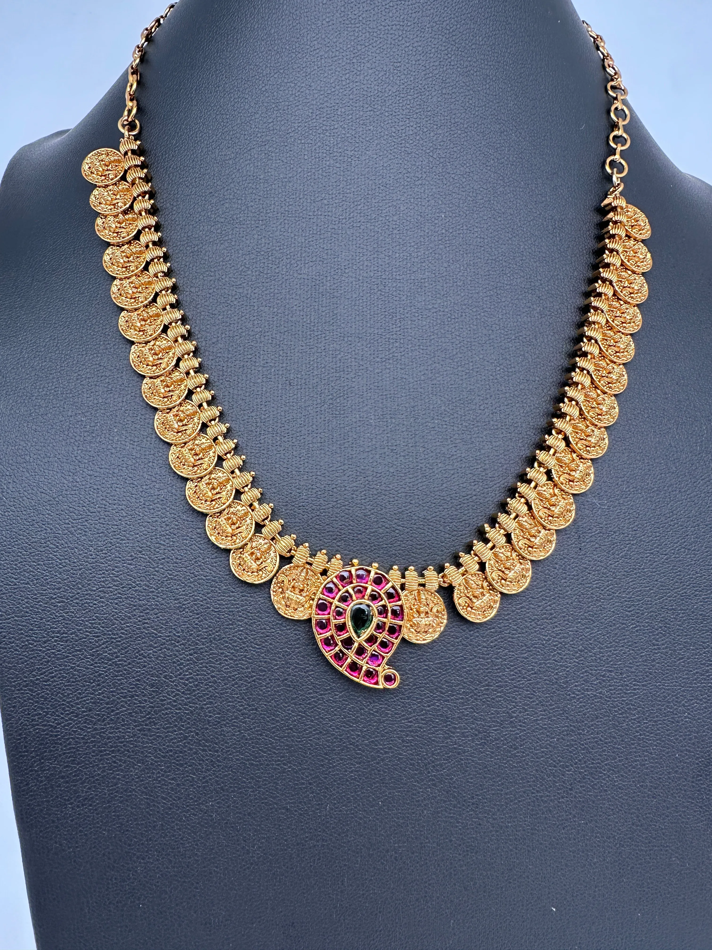 Matte Kempu Goddess Lakshmi Dainty Necklace