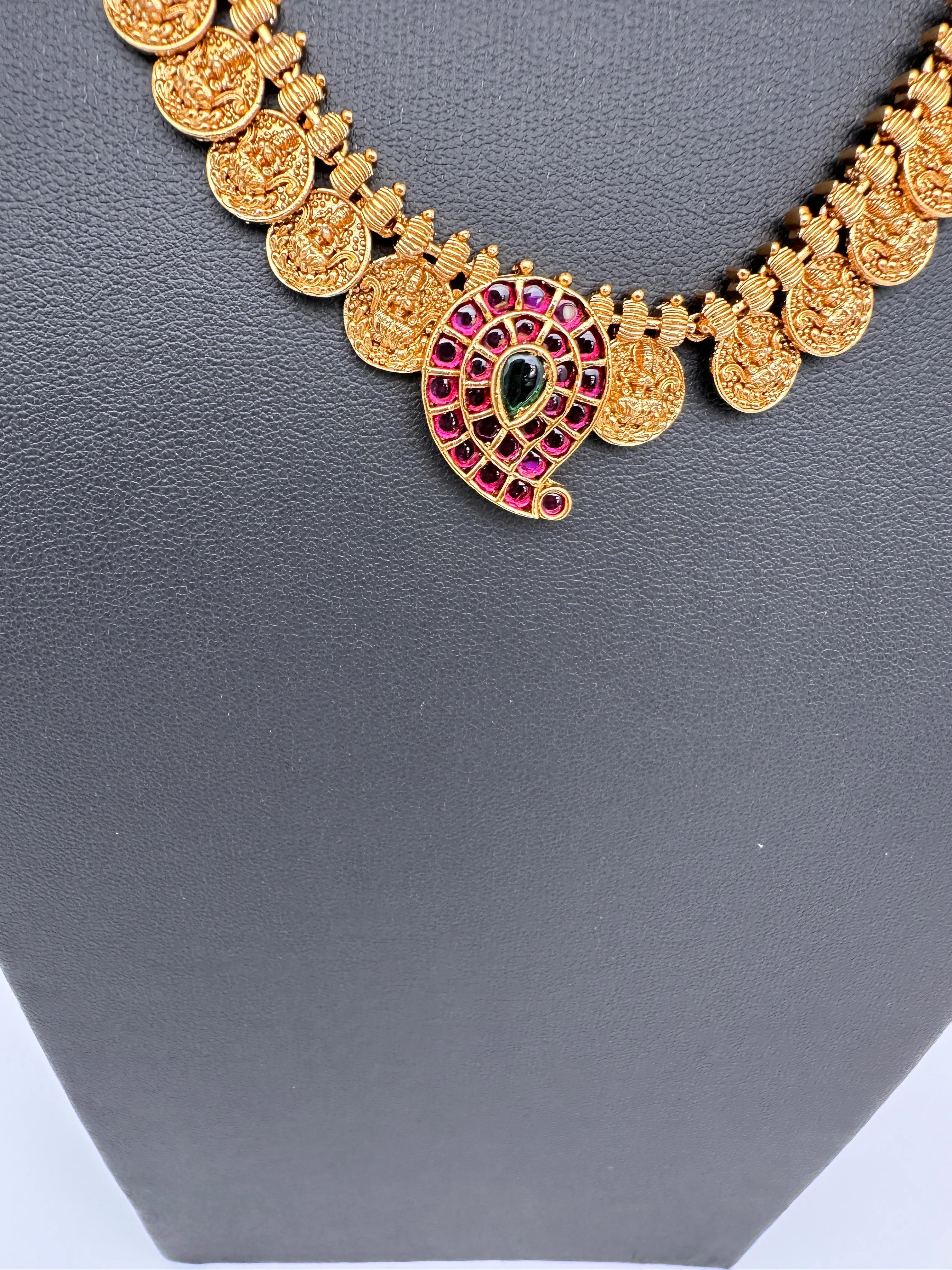 Matte Kempu Goddess Lakshmi Dainty Necklace