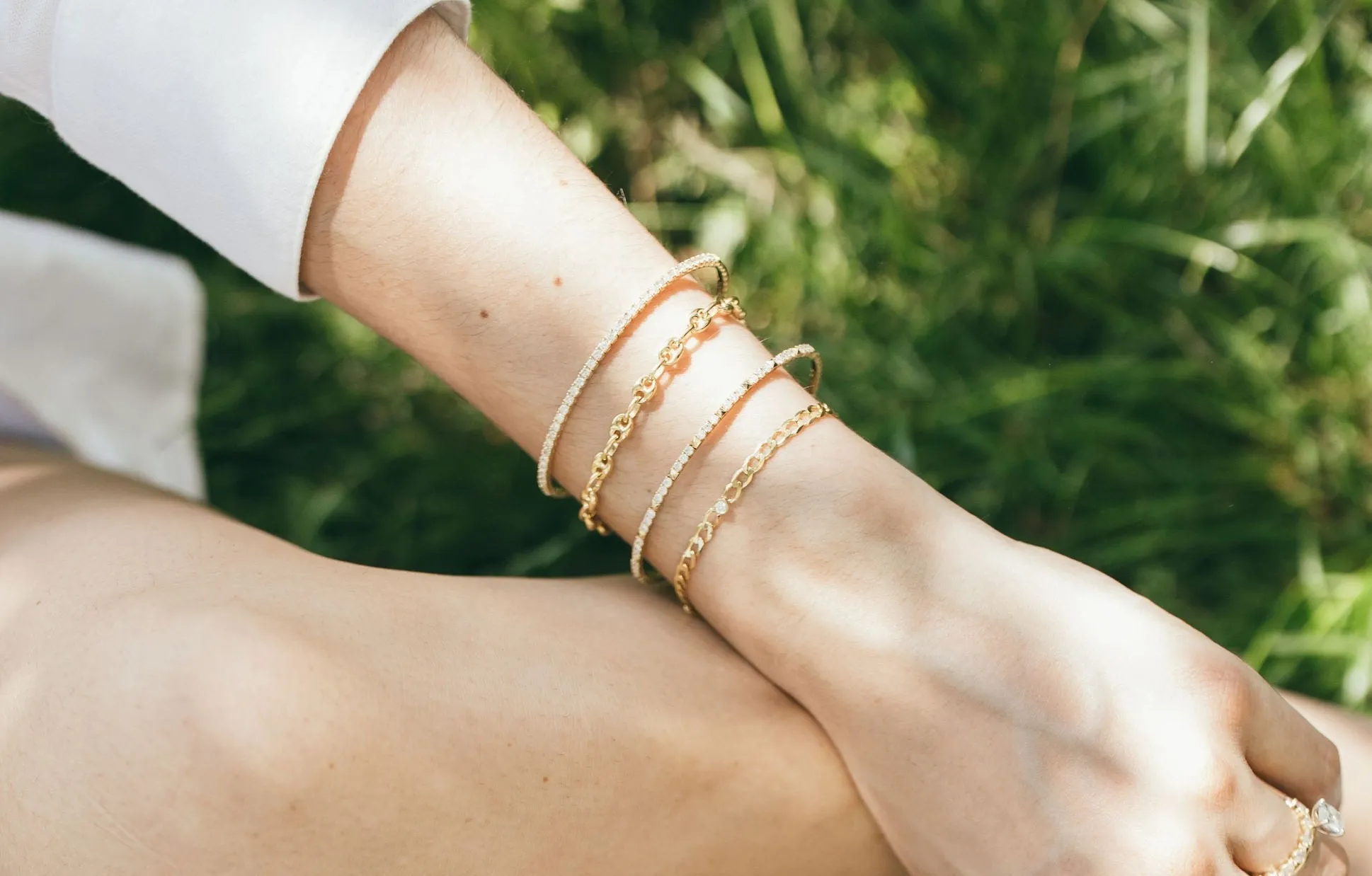 Medium Curb Chain Bracelet with Diamond