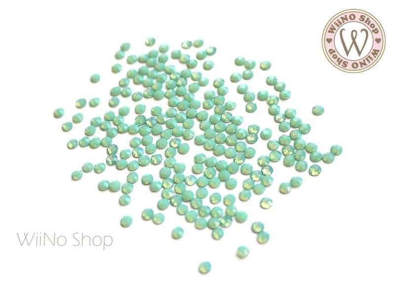 Mint Opal Round Flatback Crystal (ss3-ss10)