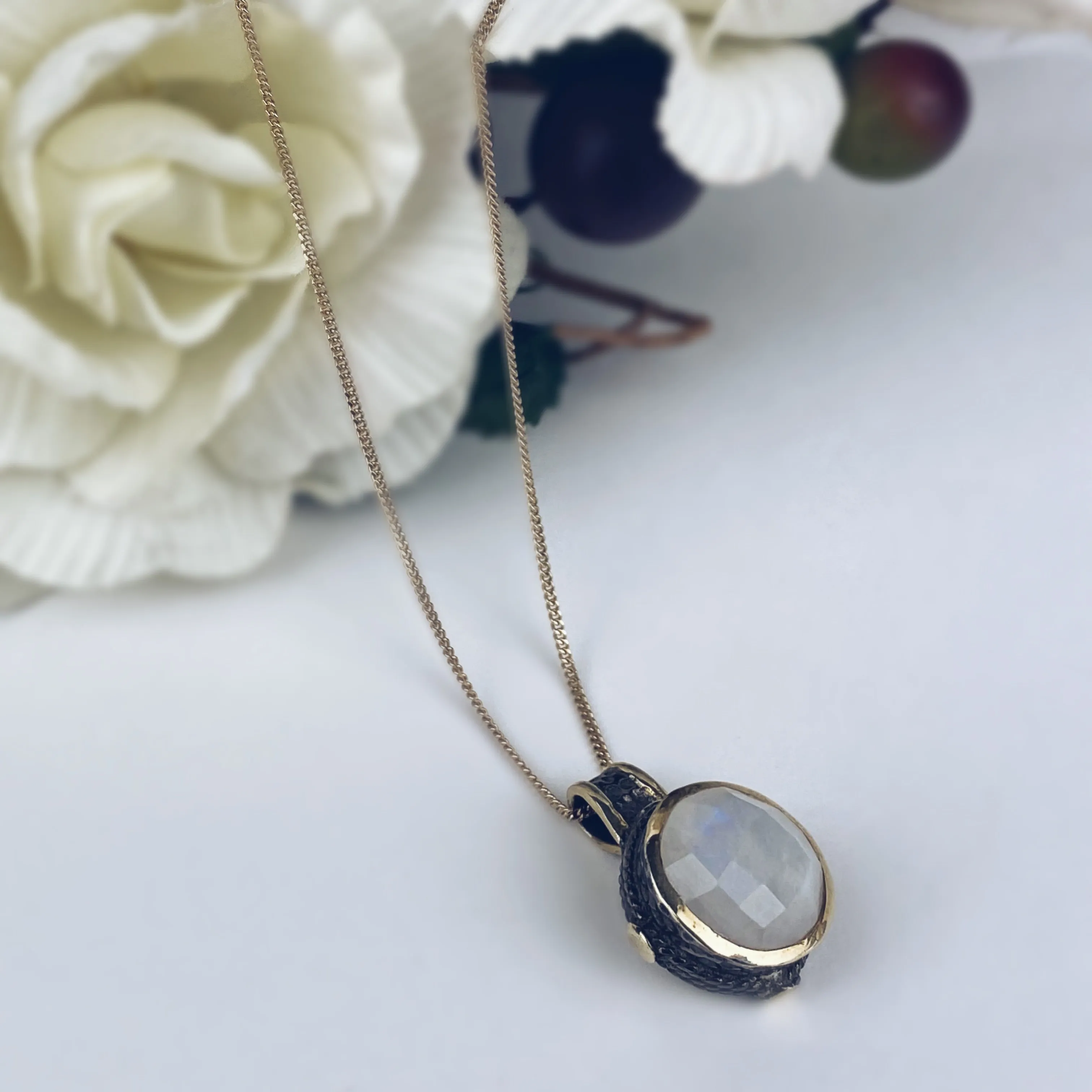 Moonwalk Pendant - VP340