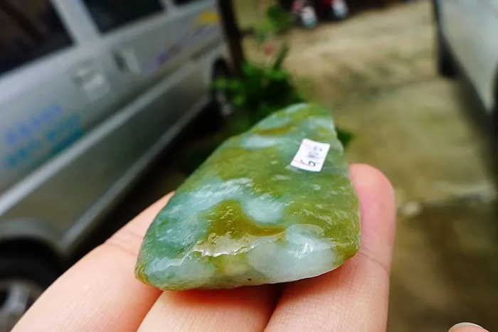 Natural Jade Rough Jadeite Raw (34g,6.5X3.3X0.85cm)