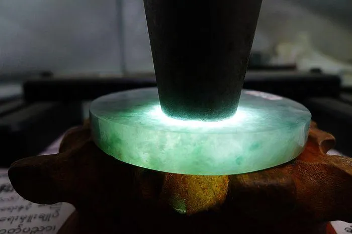 Natural Jade Rough Jadeite Raw (60g,5.5X0.7cm)