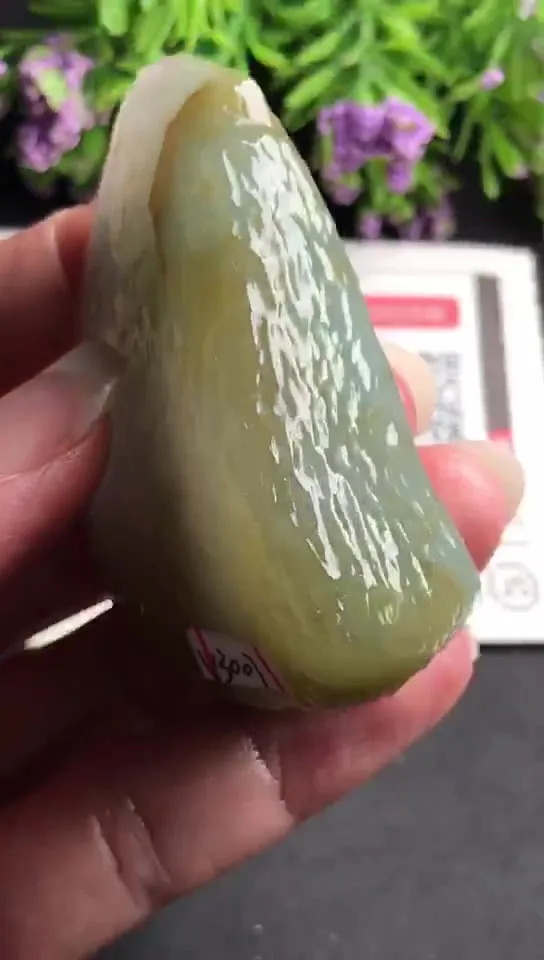 Natural Jade Rough Jadeite Raw (62g,5.6x4.5x2.0cm)-V3007