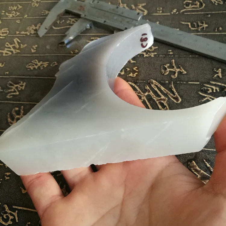 Natural Kunlun Jade Rough Nephrite Raw (257g, 8.5X3.5X1.9cm)