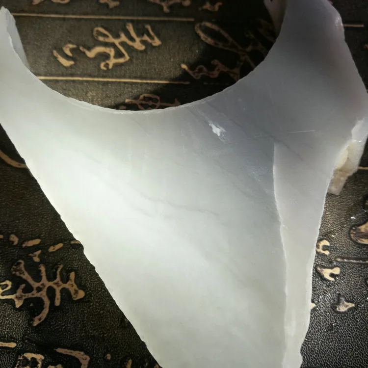 Natural Kunlun Jade Rough Nephrite Raw (257g, 8.5X3.5X1.9cm)