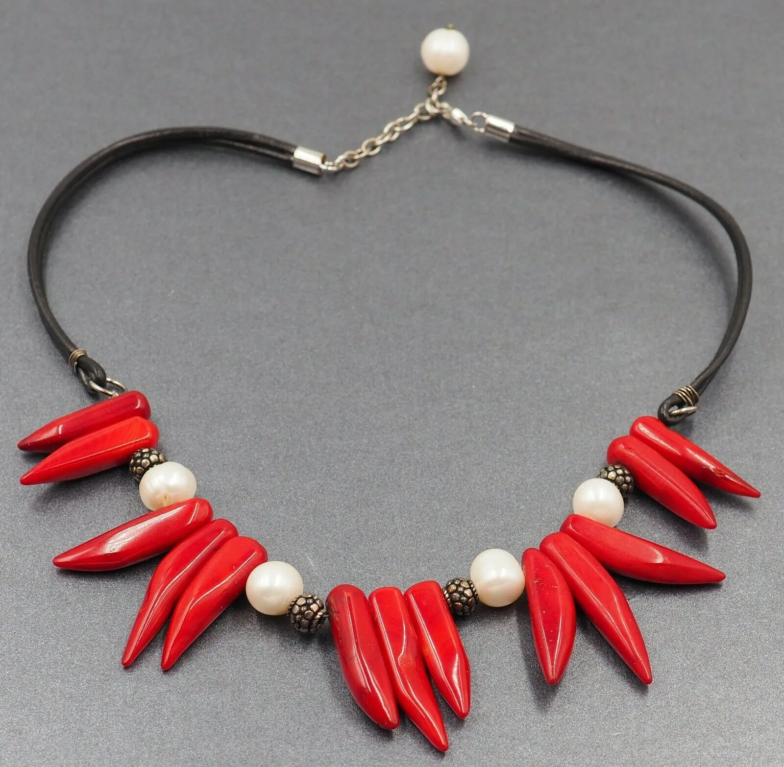 Red Stone Spikes & Pearl Choker Necklace Fashion