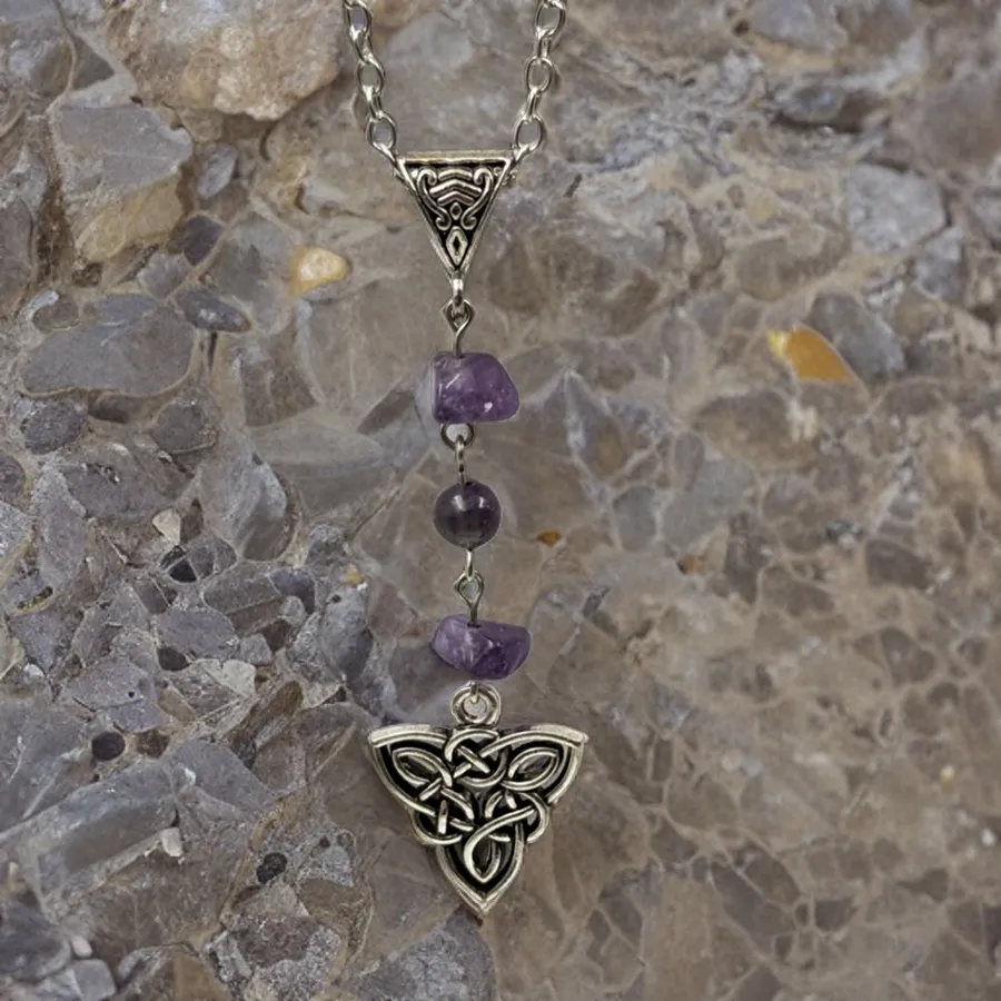 Triquetra - Necklace