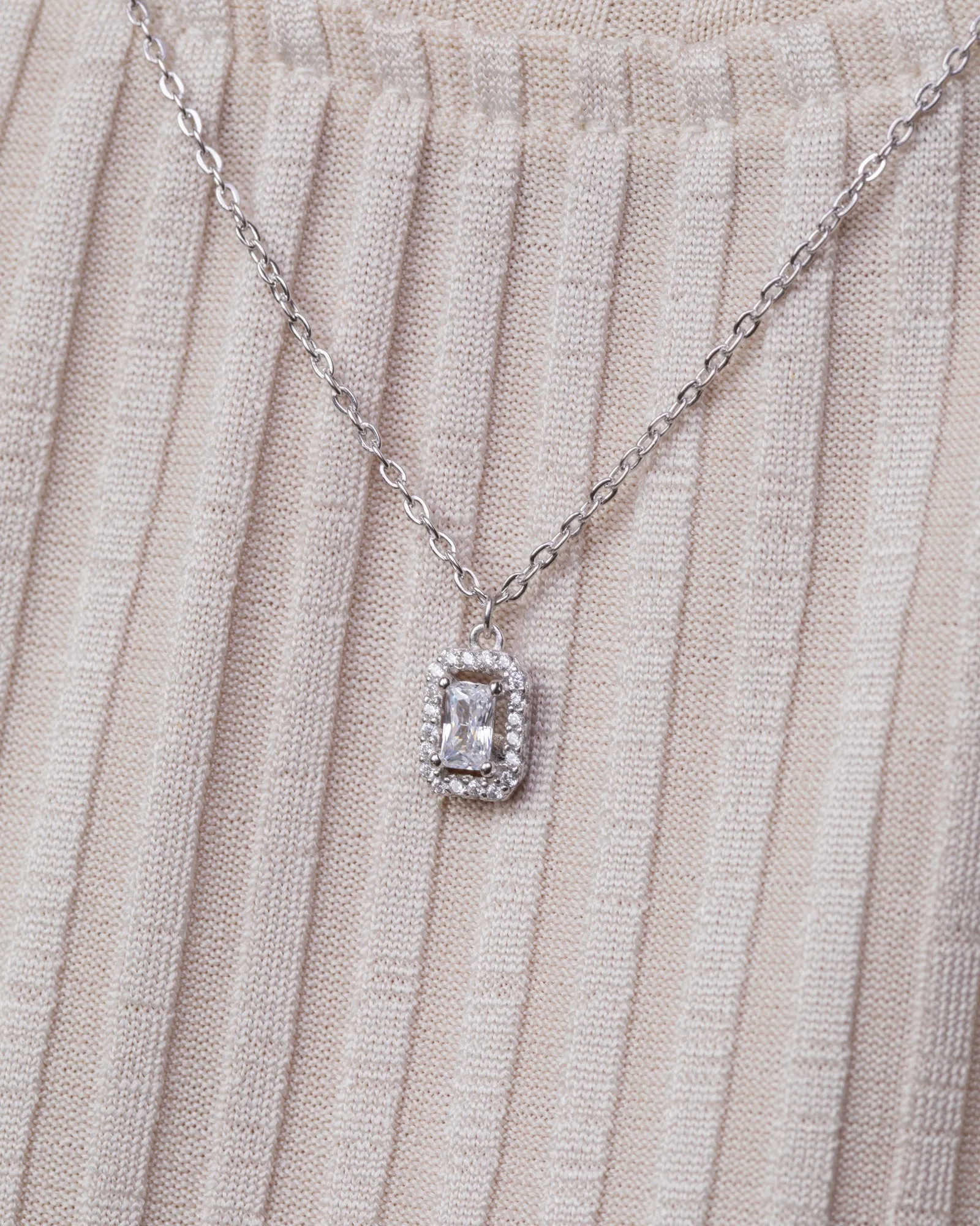 Zircon Diamond (01) N